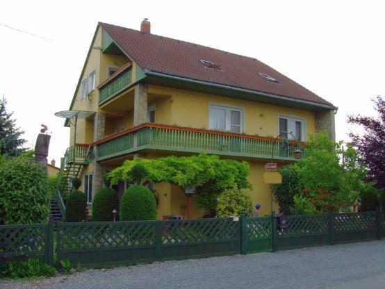 Grill Garten Vendeghaz Hotel Keszthely Bagian luar foto